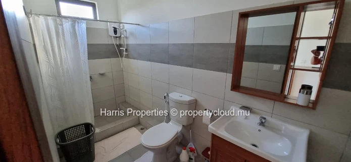 New modern duplex for rent in a secure residence with shared swimming pool in Pereybere