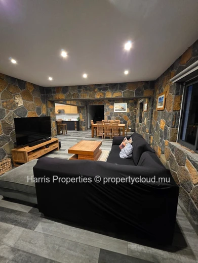 Stunning Modern Villa for Rent – Grand Gaube