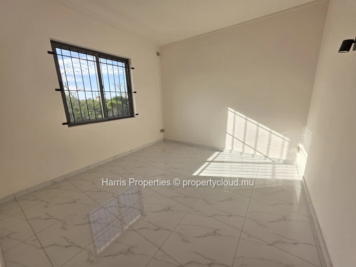 Duplex individuel neuf à vendre à Grand Baie