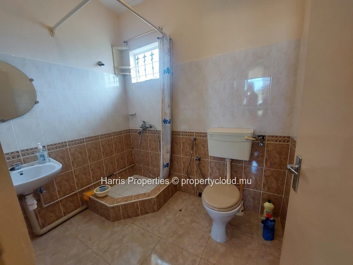 Individual NHDC house for rent in Mon Choisy 