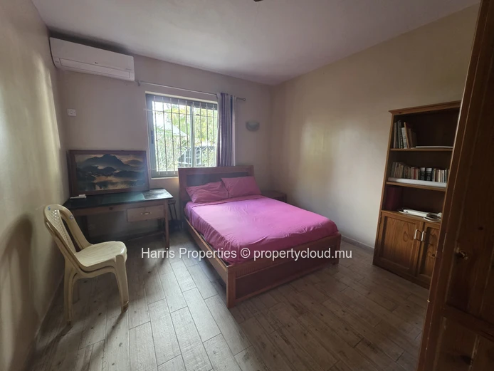 Beautiful rustic-style ground floor apartment for rent in Pointe aux Piments