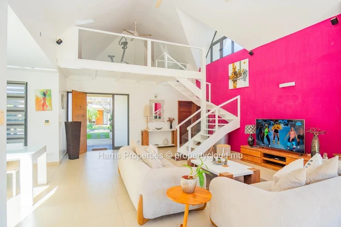 For sale 235 m2 RES villa to enjoy a perfect blend of modern luxury and comfort
