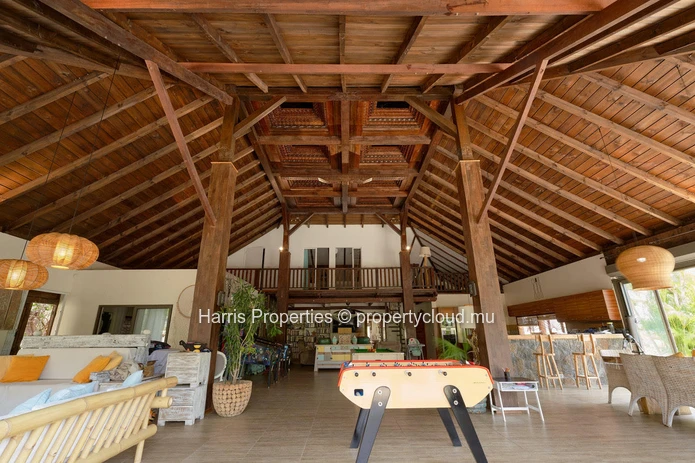 Magnifique villa RES de style balinais à vendre dans un complexe résidentiel sécurisé à Grand Baie