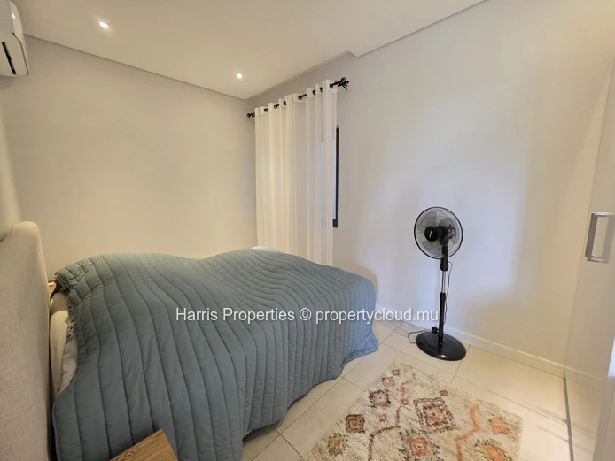 Fully furnished and equipped G+2 modern apartment for sale in Pereybere