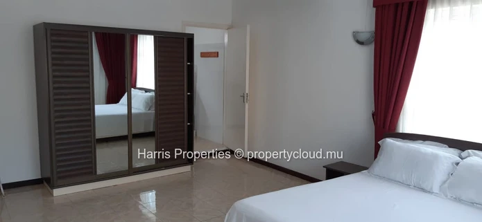 One bedroom house for rent in a complex
