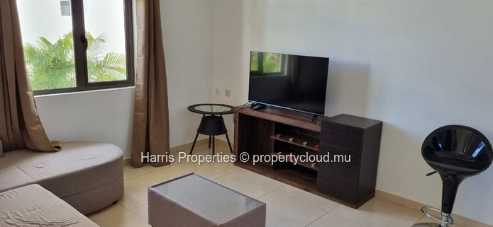 New modern duplex for rent in a secure residence with shared swimming pool in Pereybere