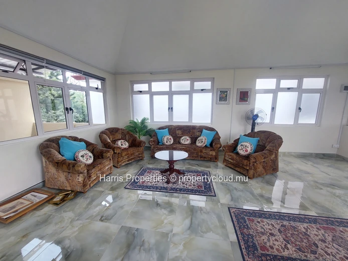 Beautiful 2nd floor apartment for rent in Trou aux Biches 