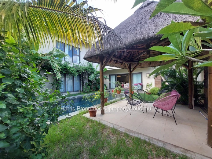 Cozy and luxurious villa for rent in a secure and calm residence in Pereybere 