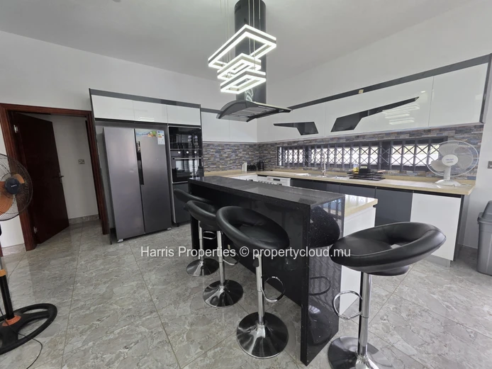 Villa moderne et luxueuse à vendre – Pereybere