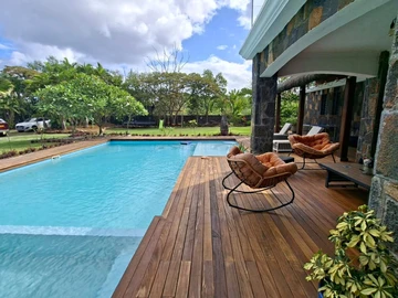 6 Bedroom Villa