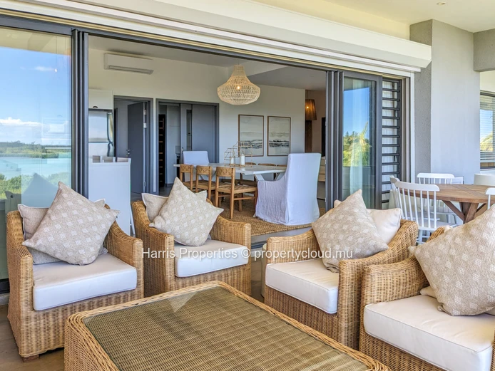 For rent beautiful 4 bedrooms apartment offering a panoramic view of the lagoon - ST ANTOINE
