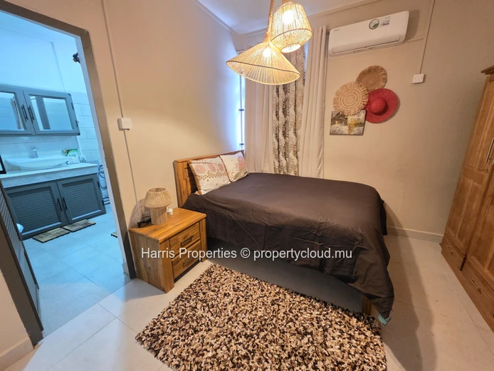 Magnificent Ground Floor Apartment for Rent in a Secure Residence, Pereybere