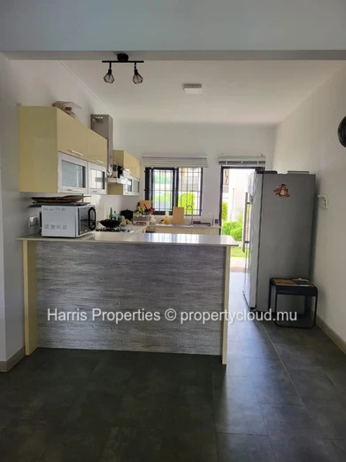 Appartement en rez-de-chaussée en bord de mer – Flic en Flac (Mandat exclusif)
