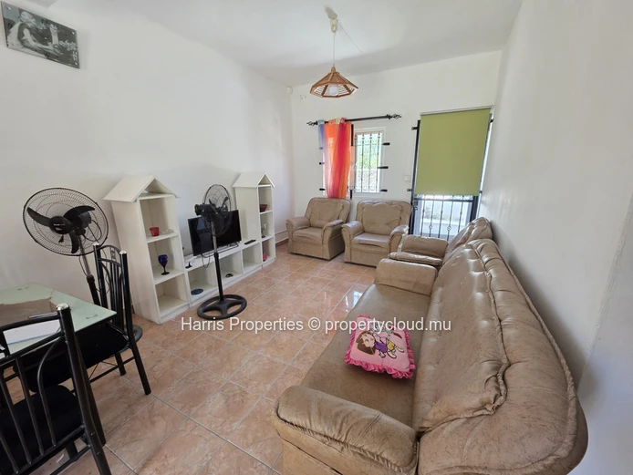 Triplex à vendre à Grand Gaube – Résidence sécurisée