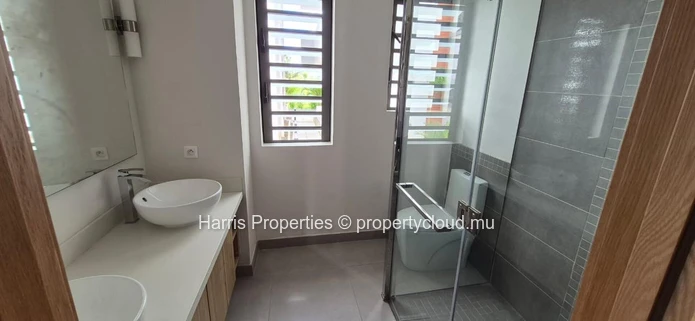 For sale apartments 300 meters from Trou aux Biches beach (Sole Mandate)