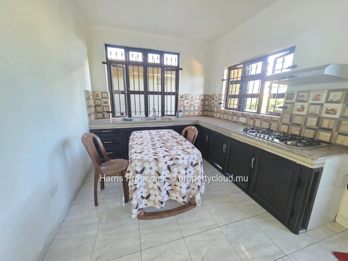 Unfurnished apartment for rent in Triolet 