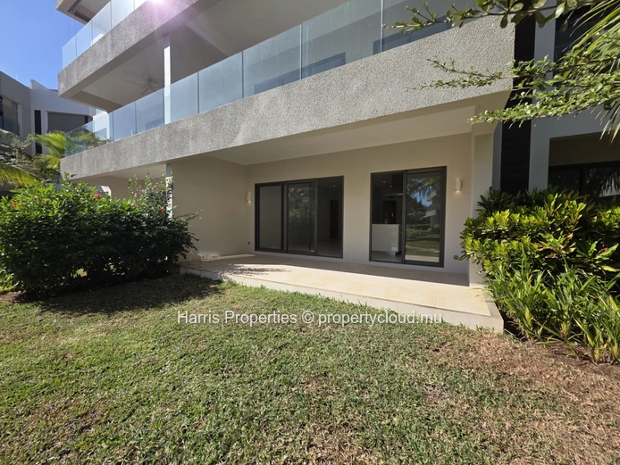 High standard G+2 apartment project with sea view located in Pointe aux Canonniers