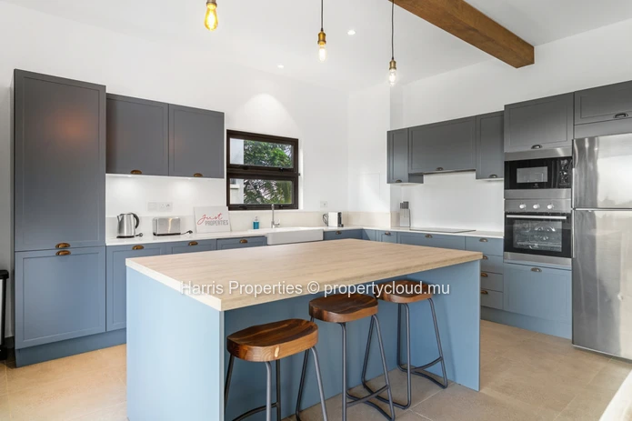 Résidence privée St Antoine – Élégant appartement 3 chambres avec vue sur le lagon