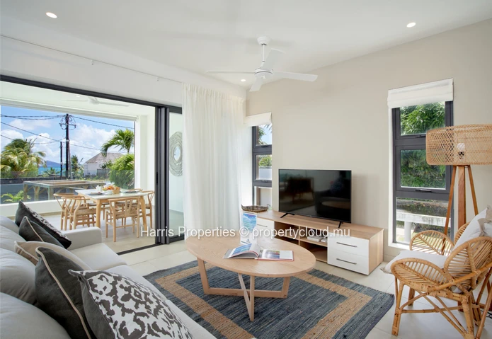 G+2 apartment – Pointe aux Canonniers (2 minutes by car from Mont Choisy beach)