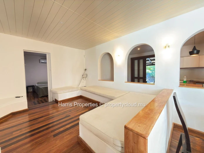 Beautiful single-story villa for rent in Bain Boeuf