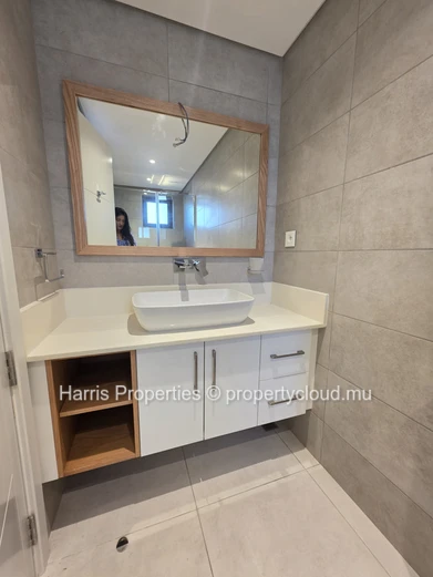 High standard G+2 apartment project with sea view located in Pointe aux Canonniers