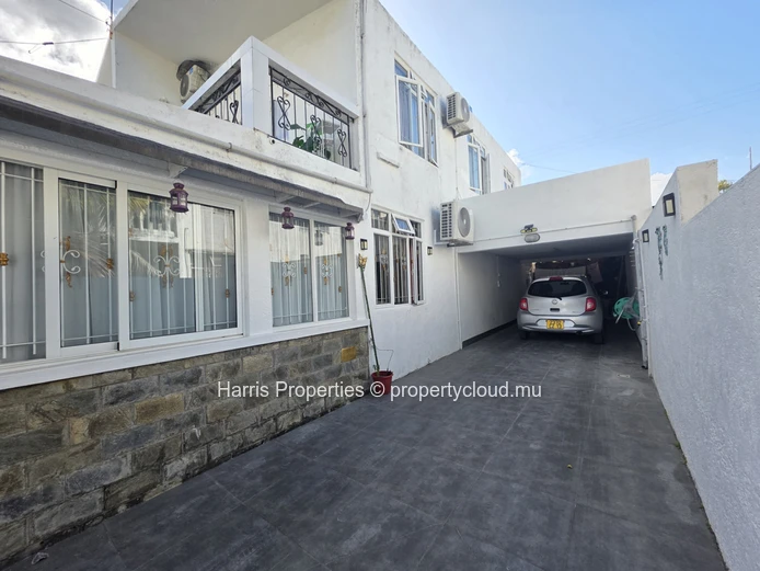 Magnifique duplex à vendre– Pereybere