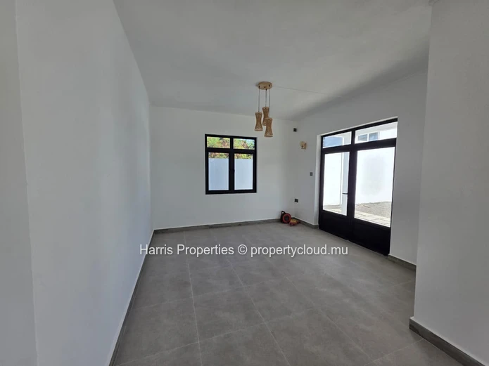 FOR SALE – New beautiful villa in Grand Gaube (Sole Mandate)