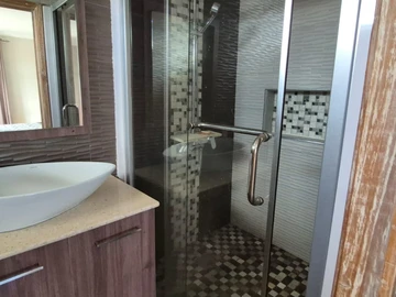 5 Bedroom Villa