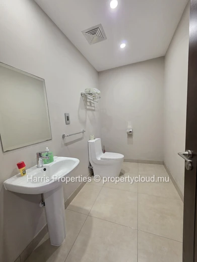 Cozy and luxurious villa for rent in a secure and calm residence in Pereybere 
