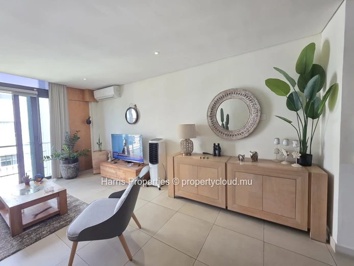 Magnifique duplex à vendre dans le prestigieux centre commercial La Croisette
