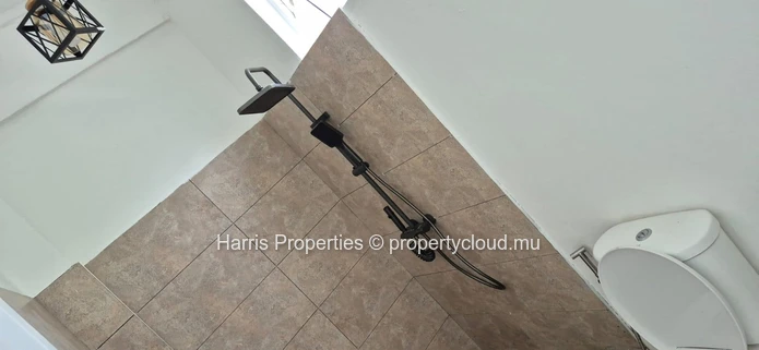 Appartement non meublé au rez-de-chaussée à louer à Grand Gaube