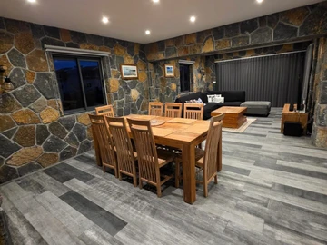 6 Bedroom Villa