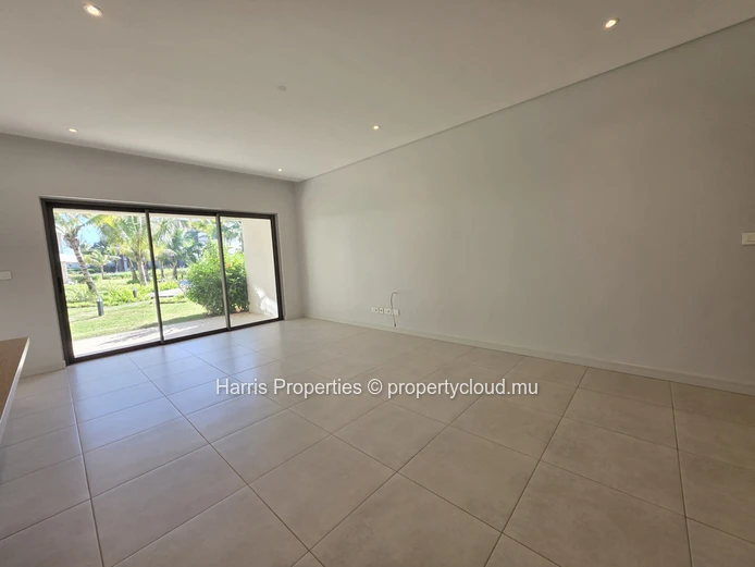 High standard G+2 apartment project with sea view located in Pointe aux Canonniers