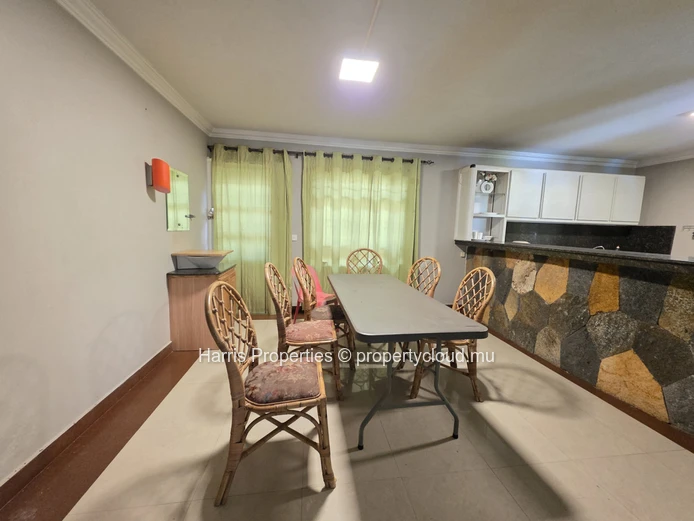 Magnifique appartement au rez-de-chaussée à louer à Mon Choisy