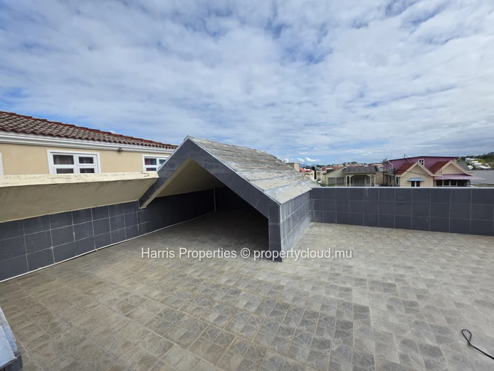 Spacious Individual House for Rent in Pereybere