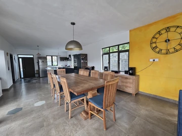 8 Bedroom House