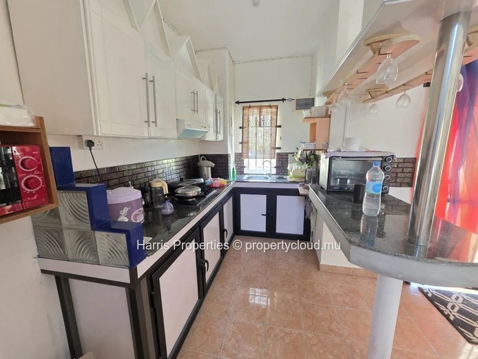 Triplex à vendre à Grand Gaube – Résidence sécurisée