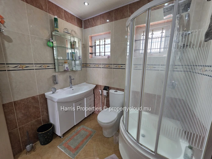 Spacious Individual House for Rent in Pereybere