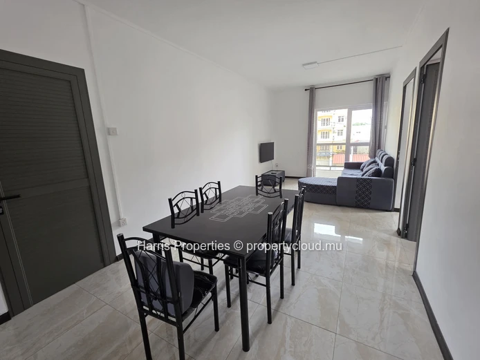 Beautiful furnished first floor apartment available for rent in Pereybere