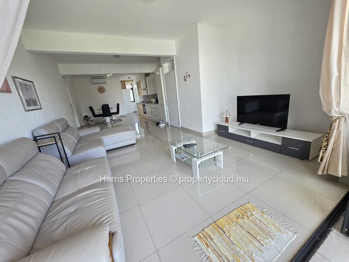 Splendid 2nd floor apartment for rent in a high-end residence in Pereybere, with lift access