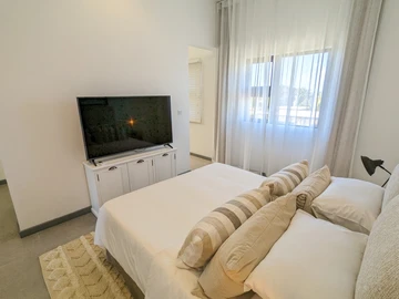 4 Bedroom Apartment