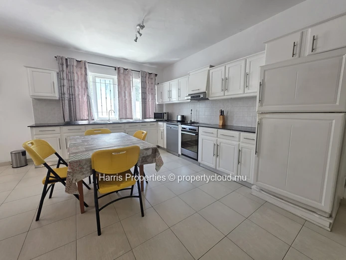 Grande maison individuelle à vendre à Grand Gaube