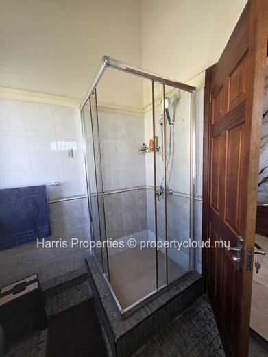 Beautiful Duplex for Rent in a Secure Residence – Grand Gaube