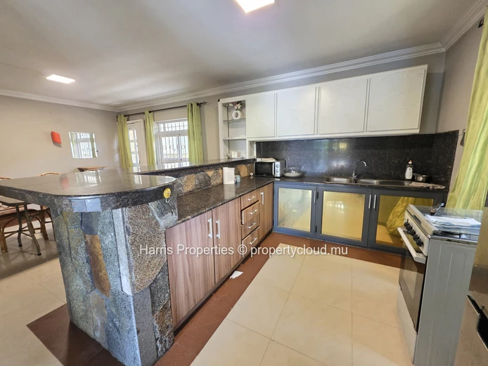 Magnifique appartement au rez-de-chaussée à louer à Mon Choisy