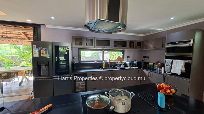 For Sale – Stunning Villa In Balaclava 