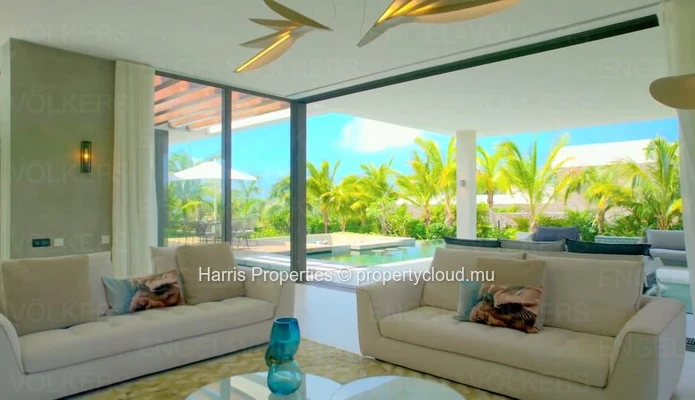 Stunning Luxury Villa for Sale – Golf Course Community, East