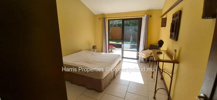 For sale furnished villa with independent studio in Péreybère (Sole Mandate)