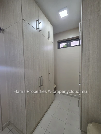 Beautiful rustic-style ground floor apartment for rent in Pointe aux Piments