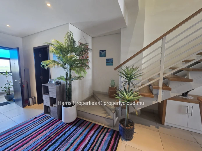 Magnifique duplex à vendre dans le prestigieux centre commercial La Croisette