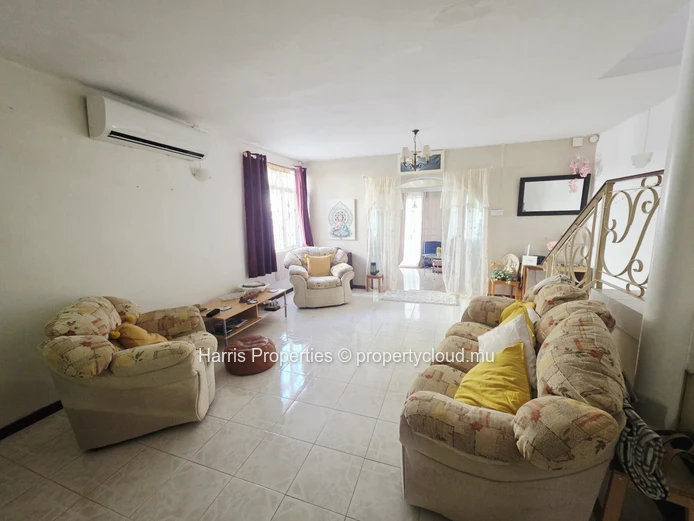 Magnifique duplex à vendre– Pereybere